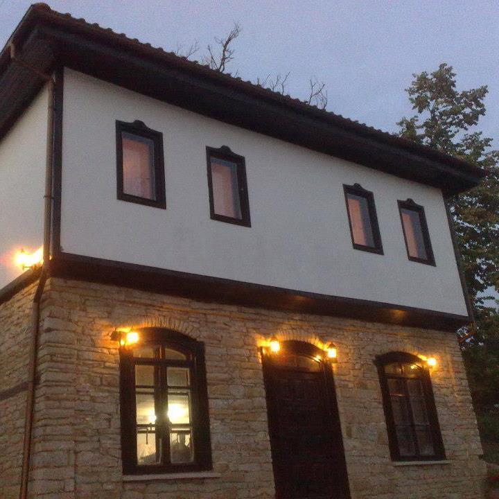 Staroto Shkolo House - Rooms For Guests Subotkovtsi Buitenkant foto